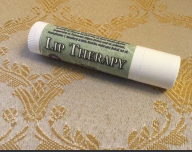 Увлажняющий бальзам для губ «LipTherapy» от Coral Club - Отличный бальзам для губ, рекомендую.