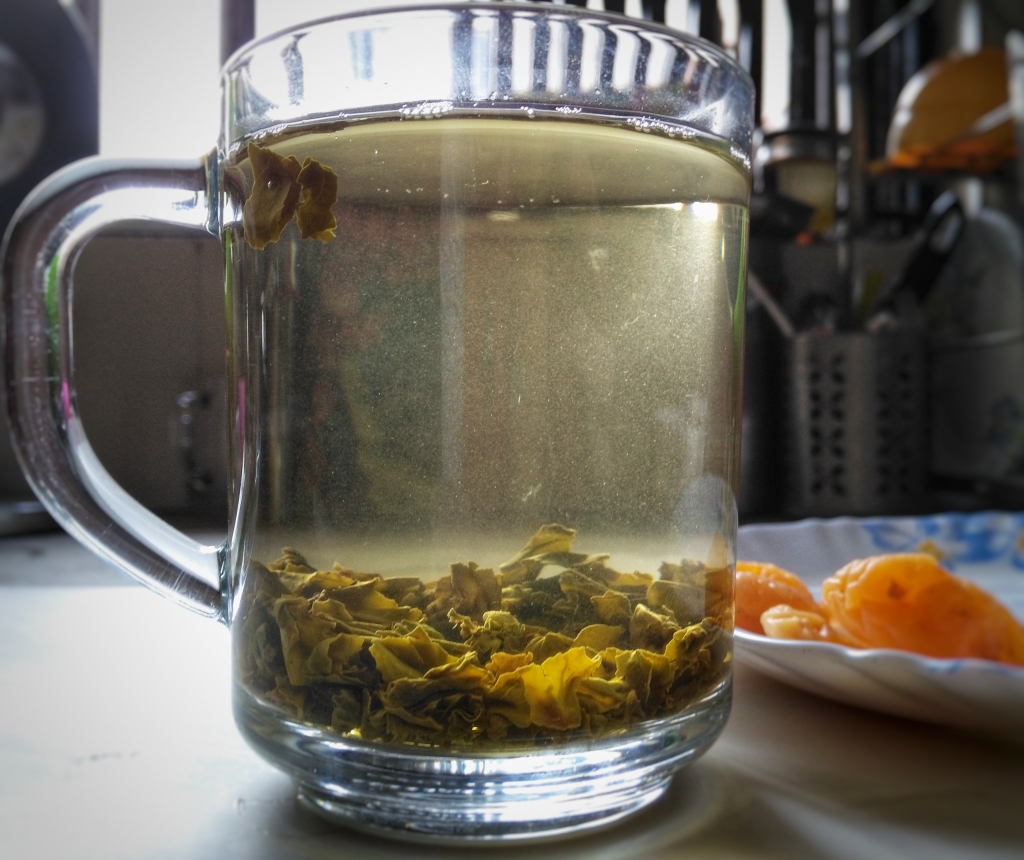 Teabox Индийcкий чaй "Английcкий зaвтpaк" - Нeжный, лeгкий зeлёный чaй Teabox “Бepнcaйд клaccик вeceнний”
