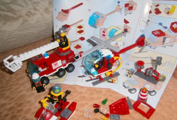 Toyz Web - Конструктор Пожарная команда, 417 деталей Brick 907