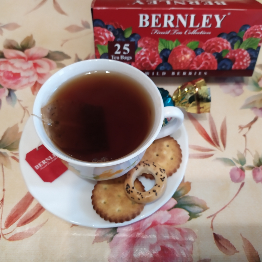 Чай Bernley Wild Berries с малиной, черникой и вербеной - Вкусный, лёгкий, освежающий, ароматный напиток