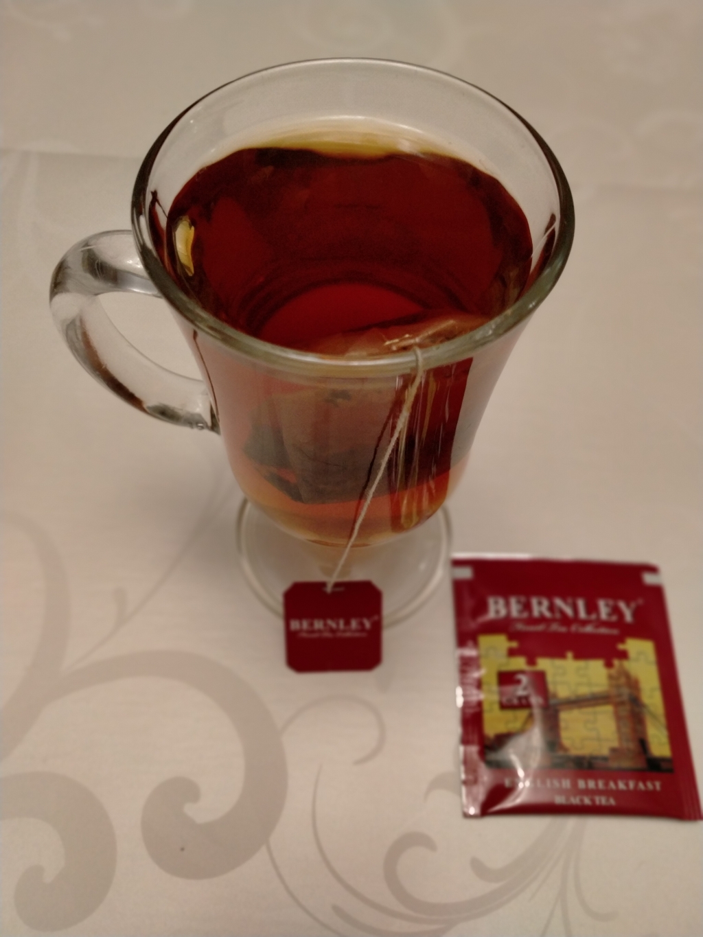 Чай Bernley English Breakfast 100 конвертов - Хороший чай для повседневного чаепития Бернли «Инглиш Брэкфаст».