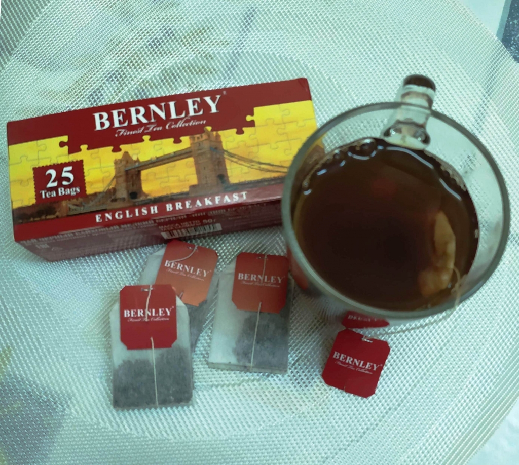 чай Bernley English Breakfast - Нормальный по качеству и доступный по цене повседневный чай