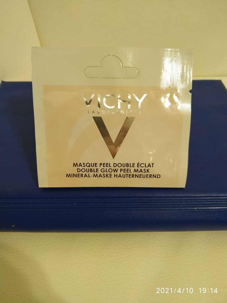 Vichy Cosmetics (Виши) - Vichy Минеральная маска-пилинг "двойное сияние"