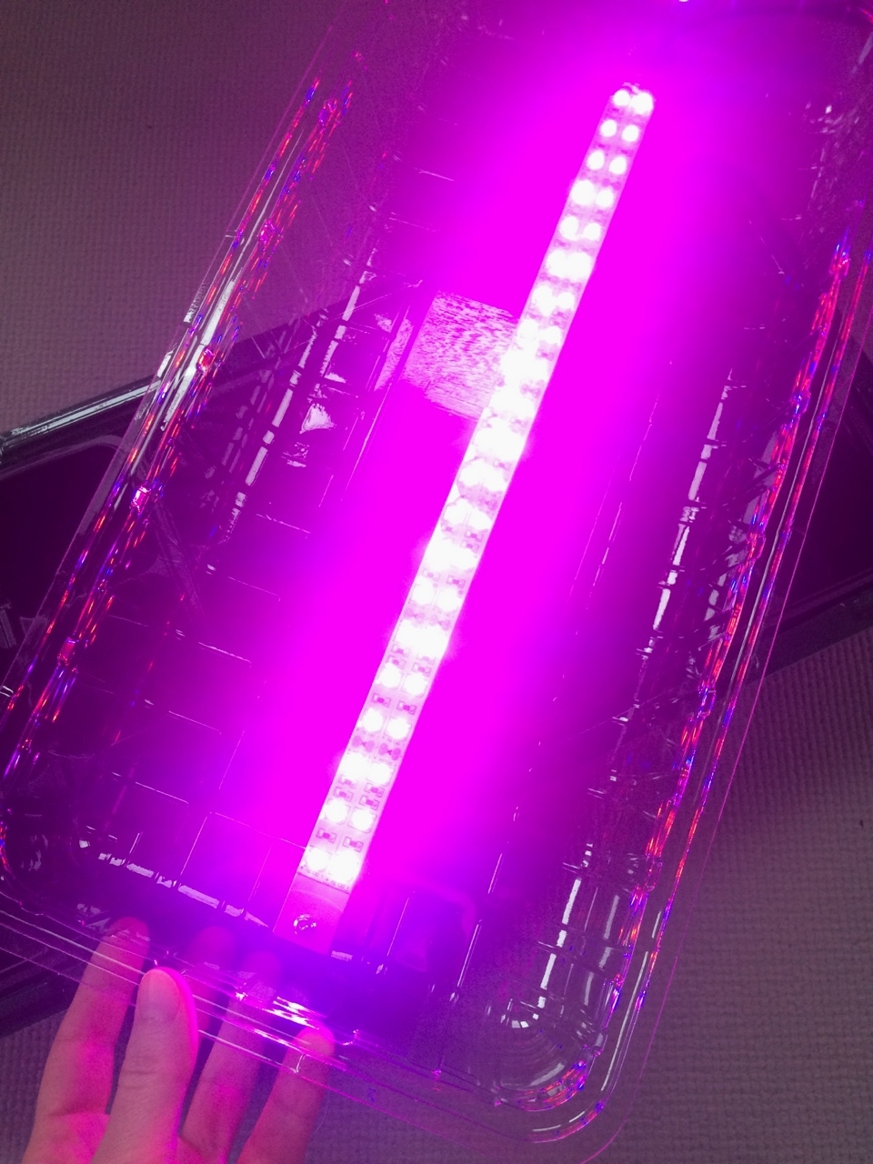 Мини-парник на 18 горшочков со светодиодной фито подсветкой "Форсаж" - Парник с подсветкой "Форсаж"