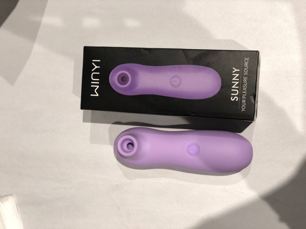 RE SESSO: Вакуумно-волновой стимулятор клитора - Компактная игрушка для женского удовольствия