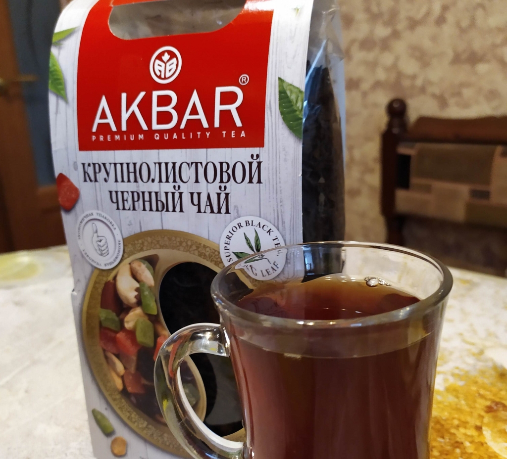 Akbar Корзинка крупнолистовой черный чай, 350 г - Заварка  очень насыщенная, крепкая, ароматная