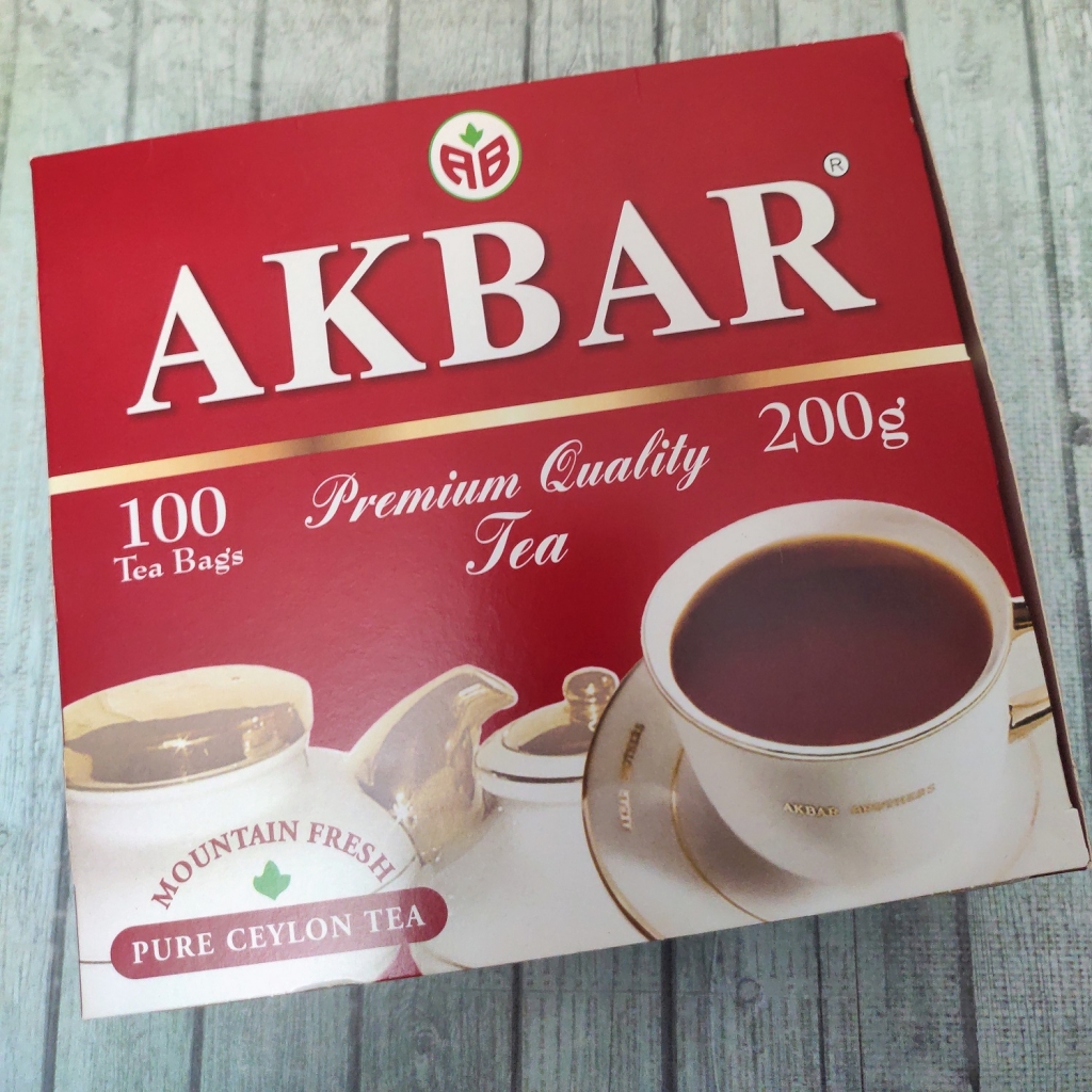 Akbar Красно-белая серия 100 пак - Качественный цейлонский чай